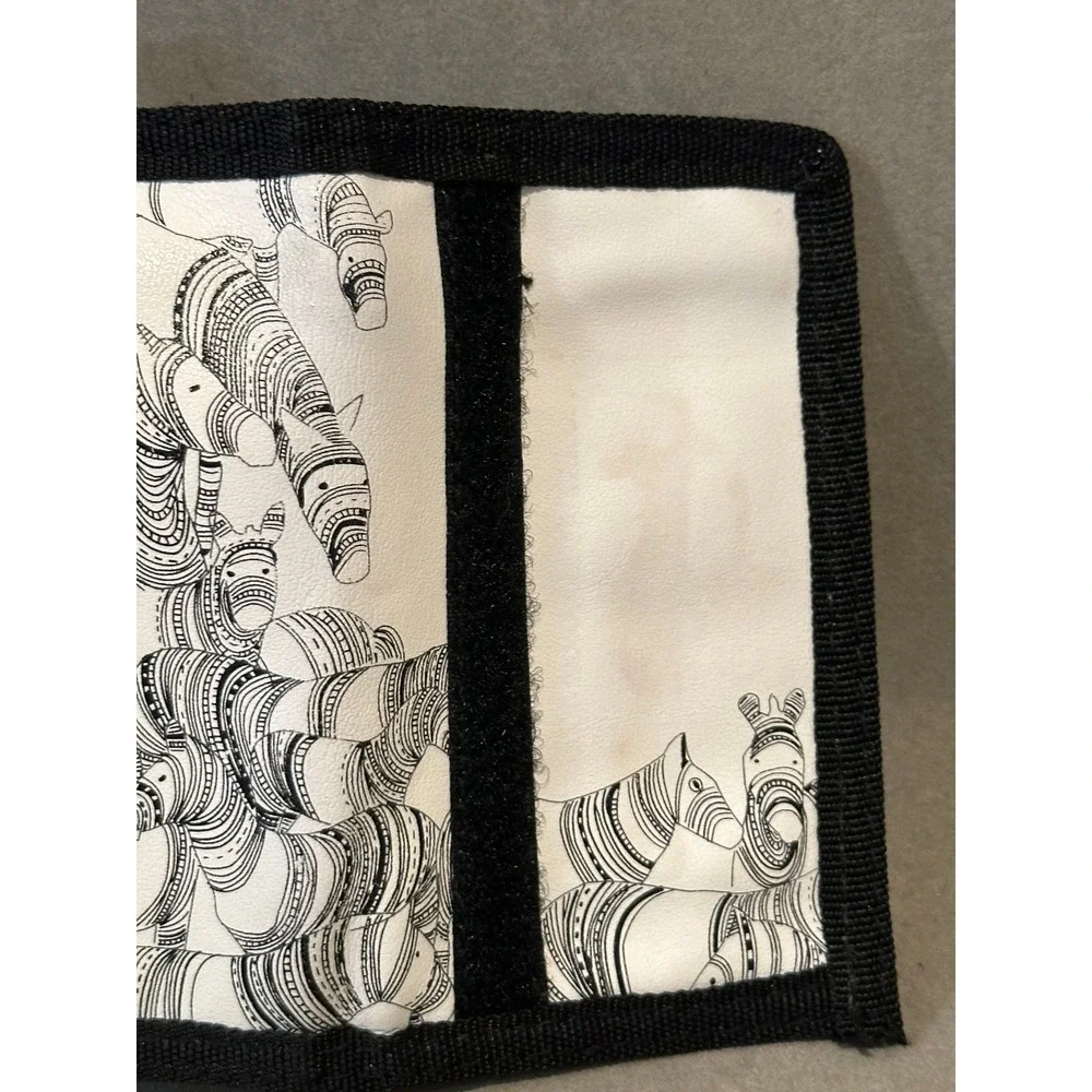 Poketo Zebra Print Tri-Fold Wallet Black White‎ Hook Loop Closure with Key Ring